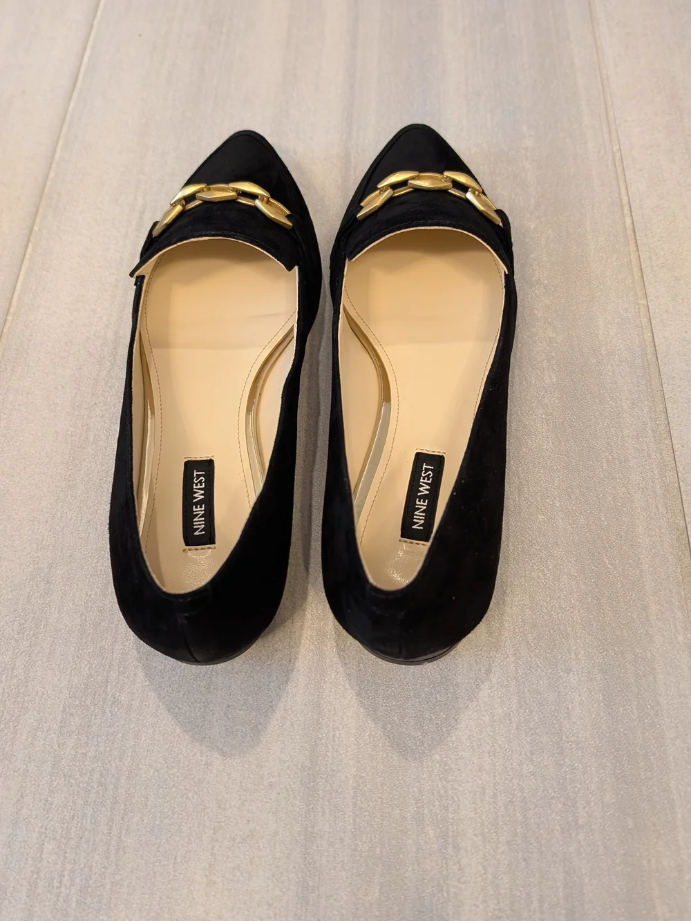 Nine West Black Suede flats with chic accent chain - NIB